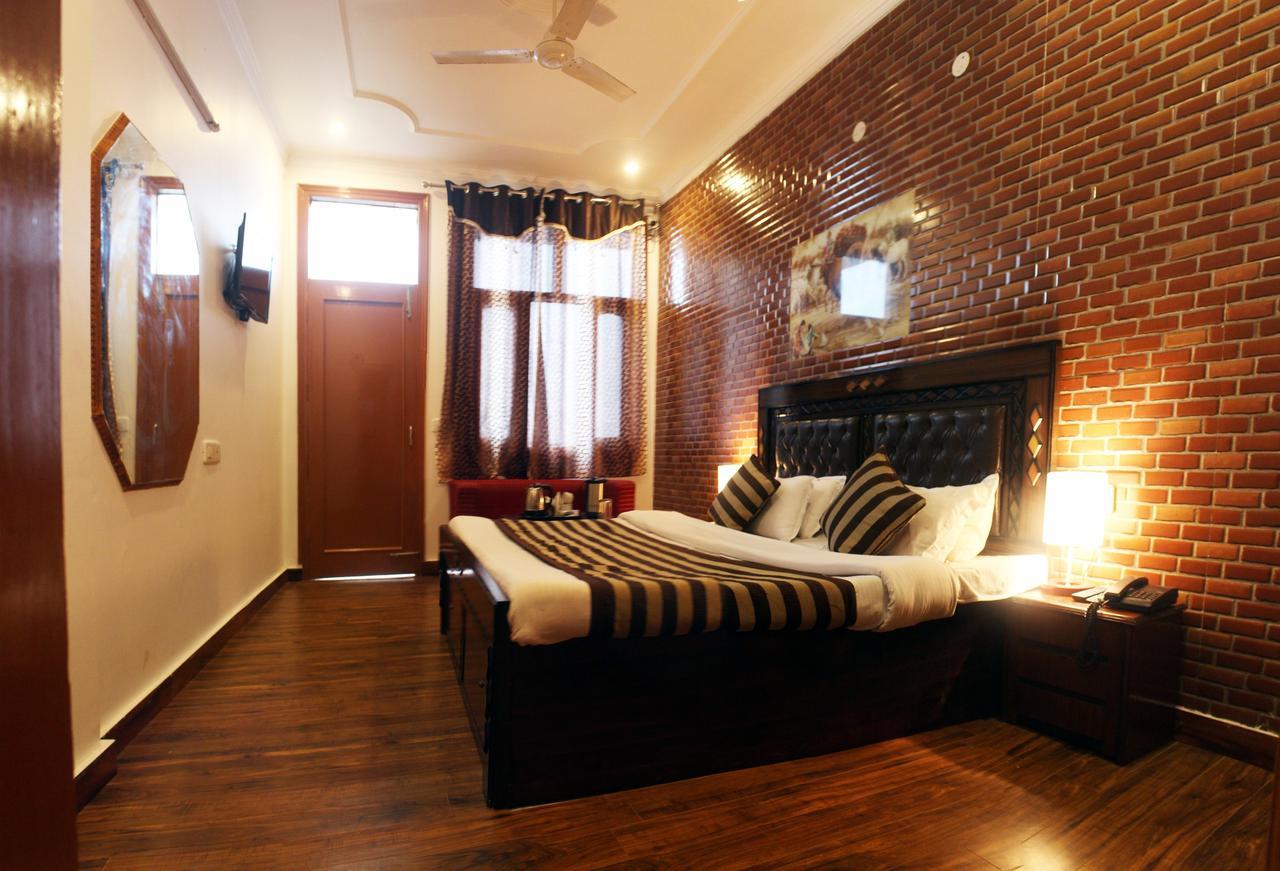 Divyansh Hotel Dharamshala Eksteriør bilde