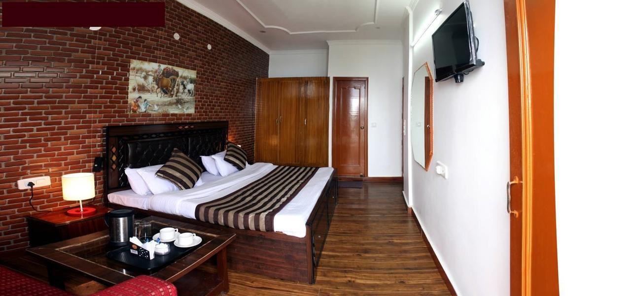 Divyansh Hotel Dharamshala Eksteriør bilde
